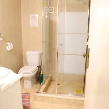 Daire Totally Private 2-Bedroom Apartment & Private Solar Heated Pool Wifi, Ac