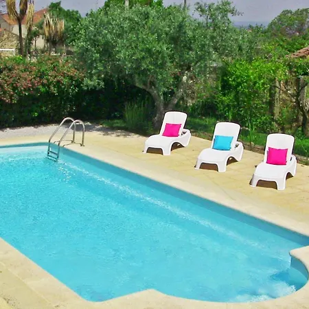Daire Totally Private 2-Bedroom Apartment & Private Solar Heated Pool Wifi, Ac